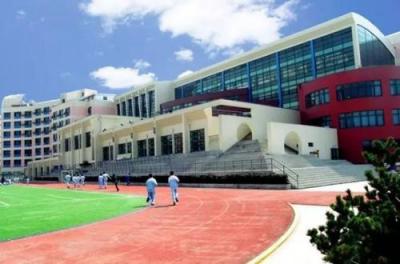 云南省晋宁区第一中学----足球场