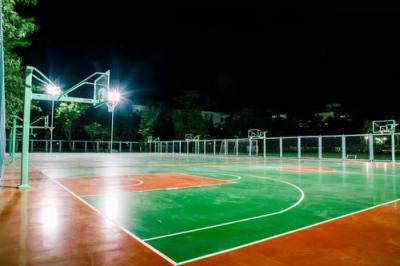 重庆市医药学校五年制大专篮球场