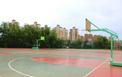 重庆市工业学校五年制大专篮球场