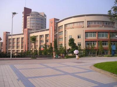 重庆工商学校五年制大专图书馆