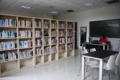 贵阳新城职业学校阅览室