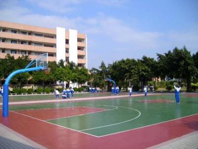 贵阳工业职业学校篮球场