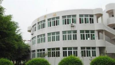 四川省威远中学教学楼