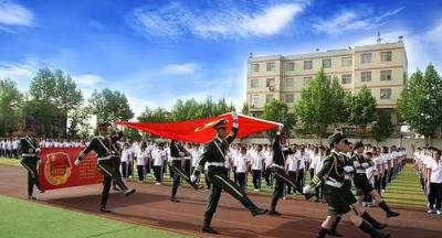 西安庆华中学2021年学费、收费多少
