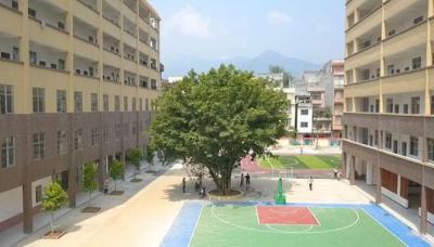 桂平市第一中学