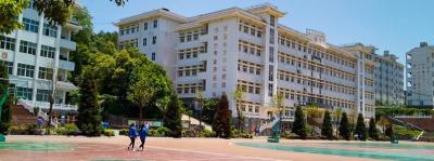 成都中医药大学附院针灸学校龙泉校区2021年的专业都有哪些